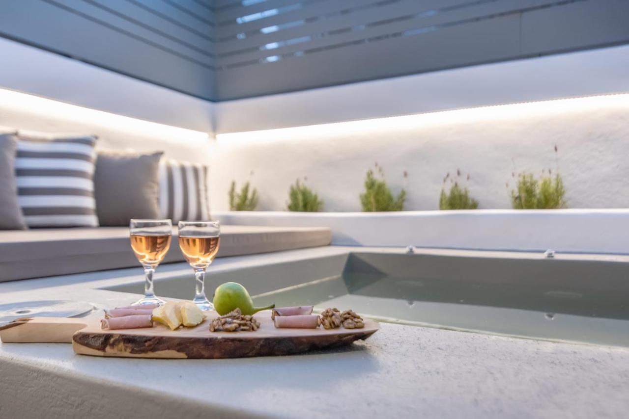 Lithos Luxury Suites Tinos ภายนอก รูปภาพ