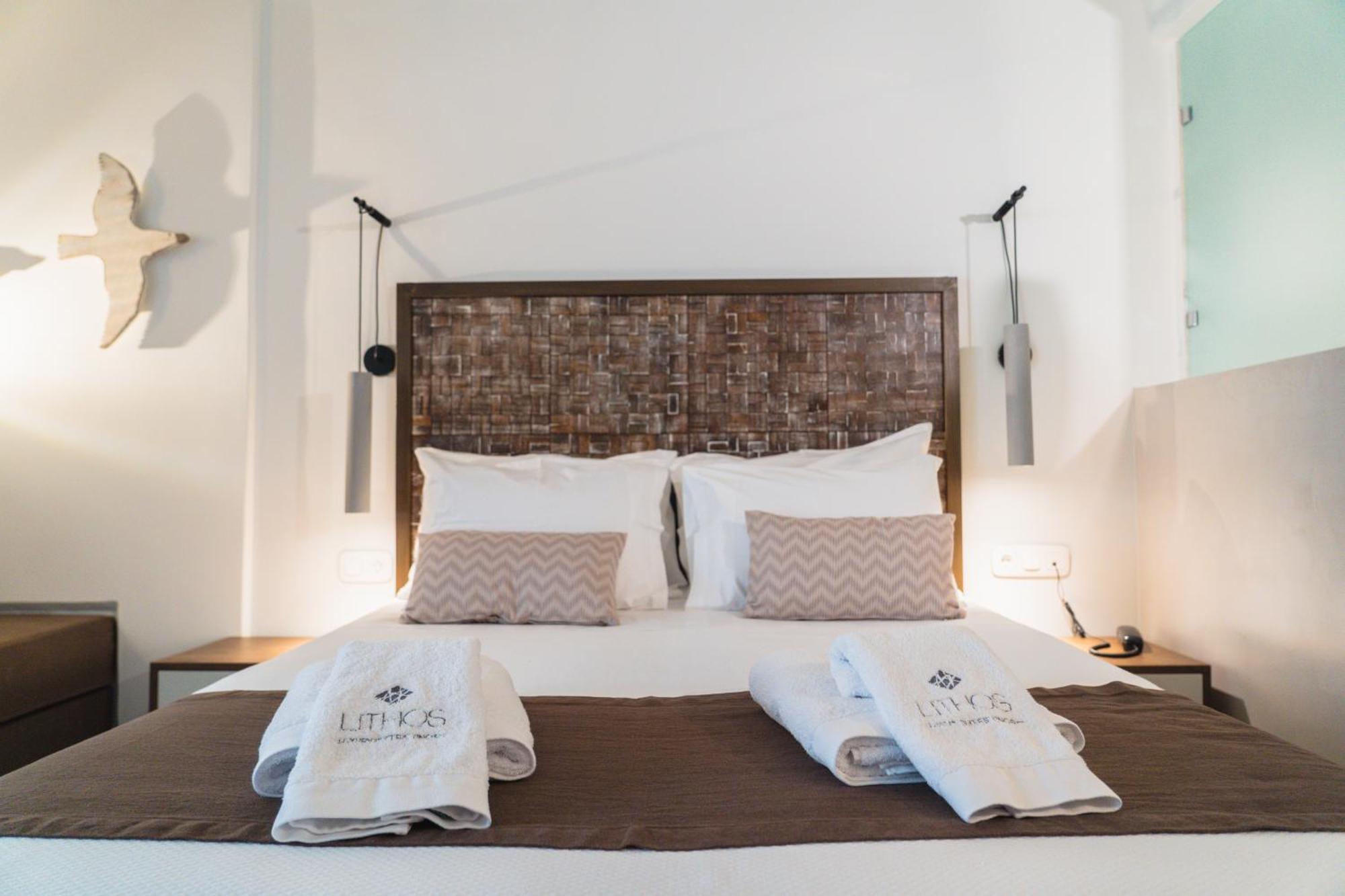 Lithos Luxury Suites Tinos ภายนอก รูปภาพ