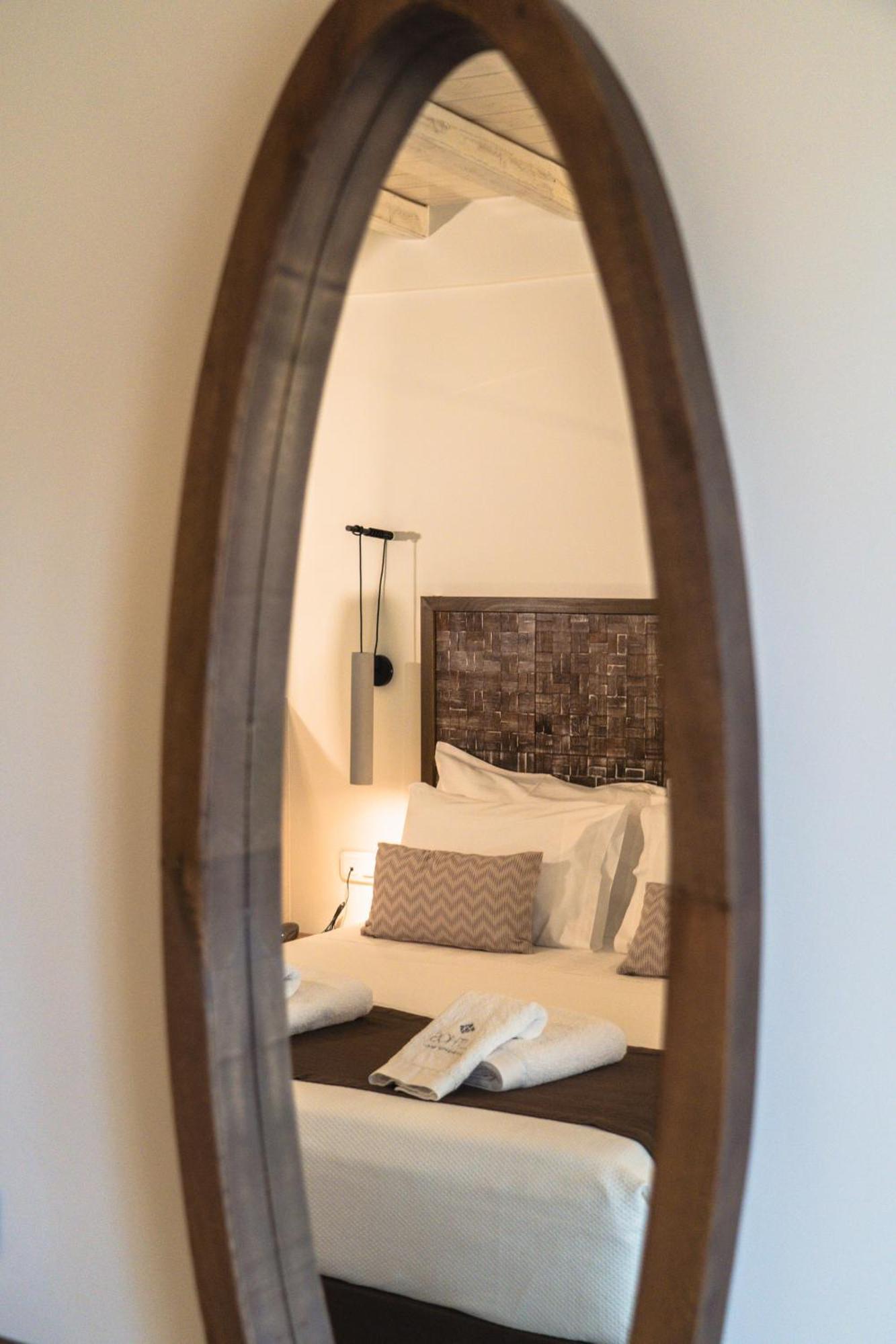 Lithos Luxury Suites Tinos ภายนอก รูปภาพ