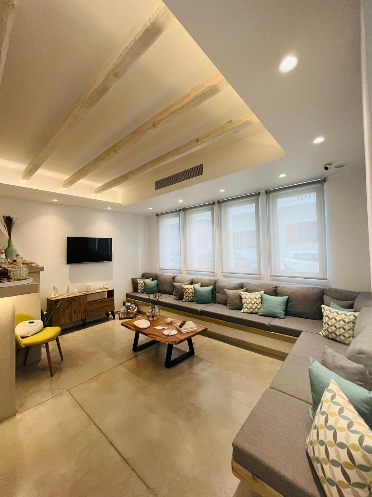 Lithos Luxury Suites Tinos ภายนอก รูปภาพ