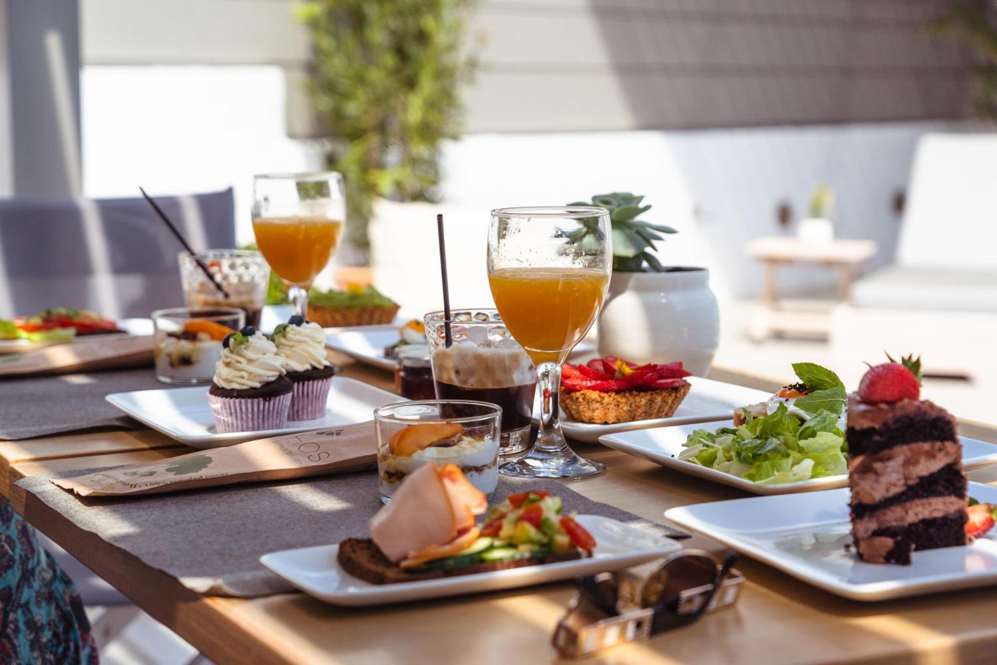 Lithos Luxury Suites Tinos ภายนอก รูปภาพ