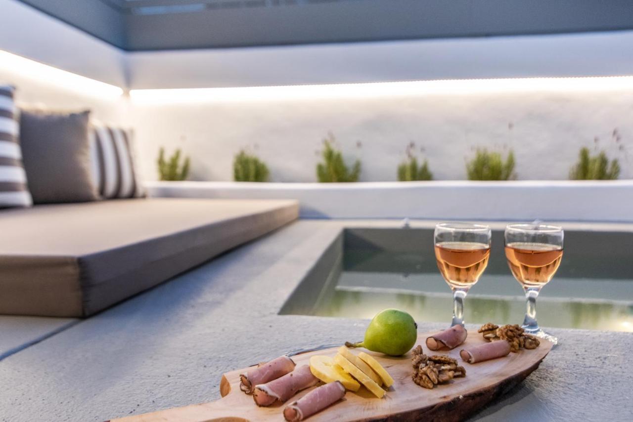 Lithos Luxury Suites Tinos ภายนอก รูปภาพ
