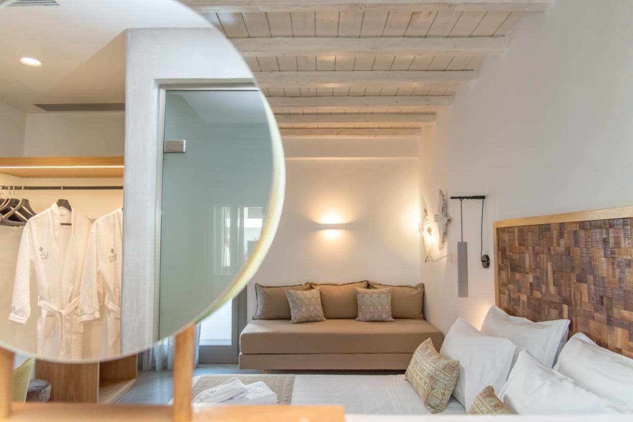 Lithos Luxury Suites Tinos ภายนอก รูปภาพ
